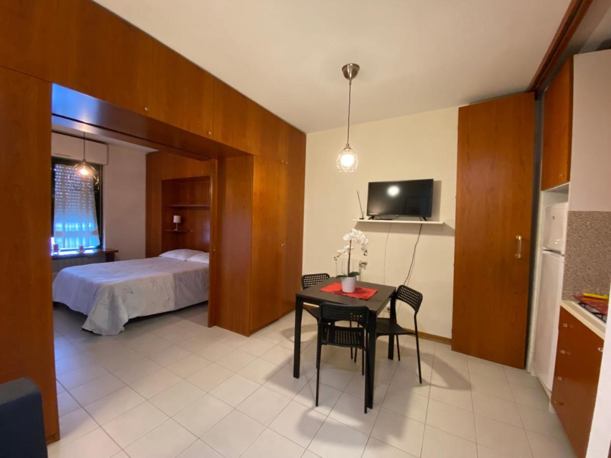 Ferienwohnung Armellini Latina Exterior foto